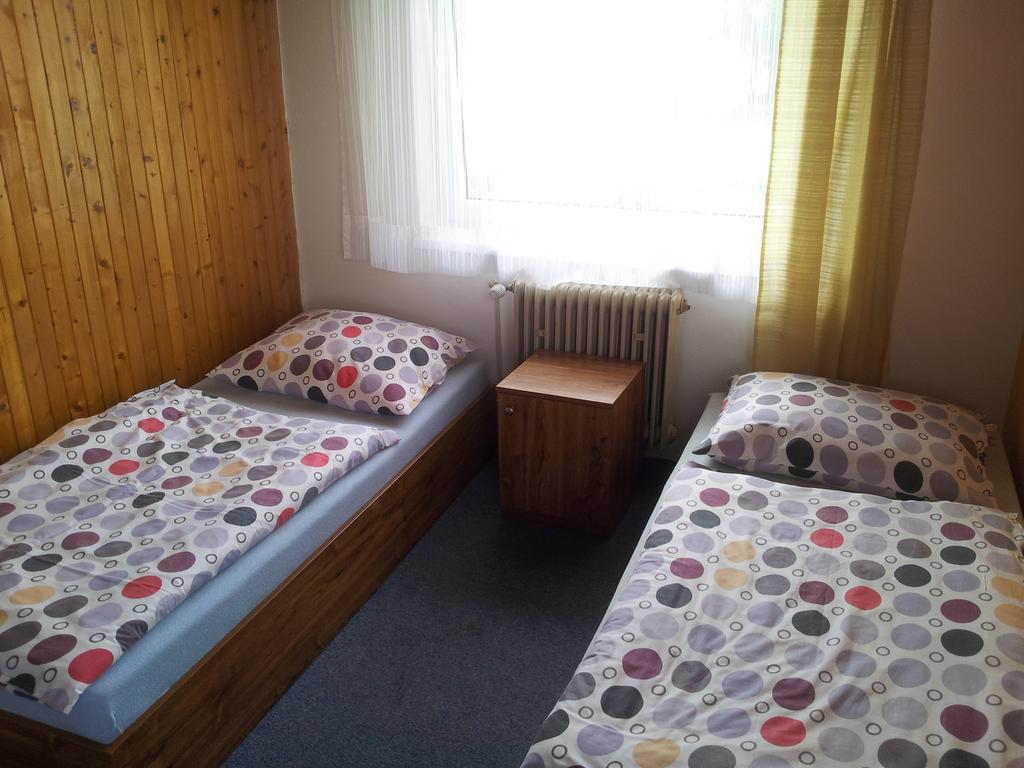 Penzion Tenis Poděbrady Kamer foto