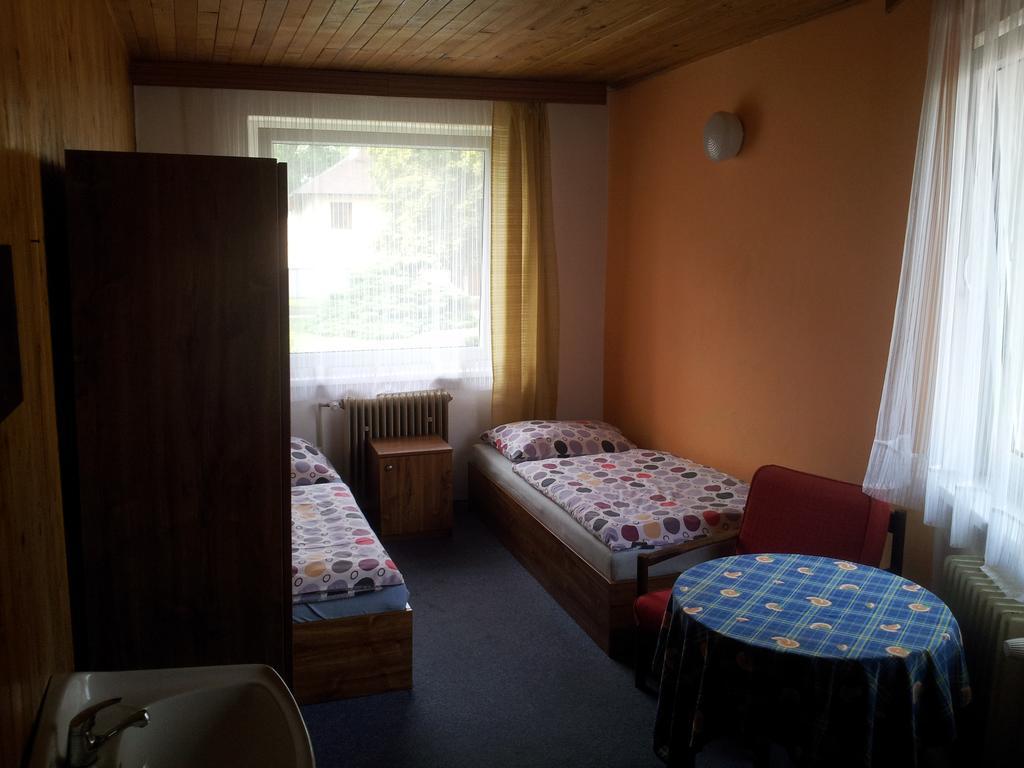 Penzion Tenis Poděbrady Kamer foto