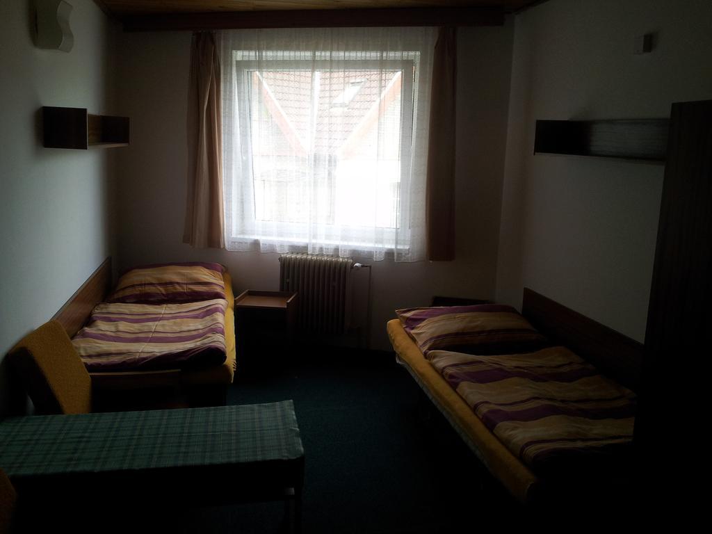 Penzion Tenis Poděbrady Kamer foto