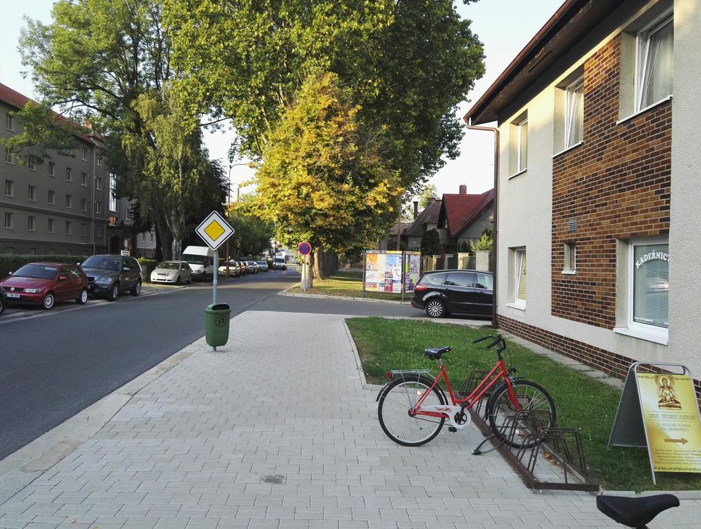 Penzion Tenis Poděbrady Buitenkant foto
