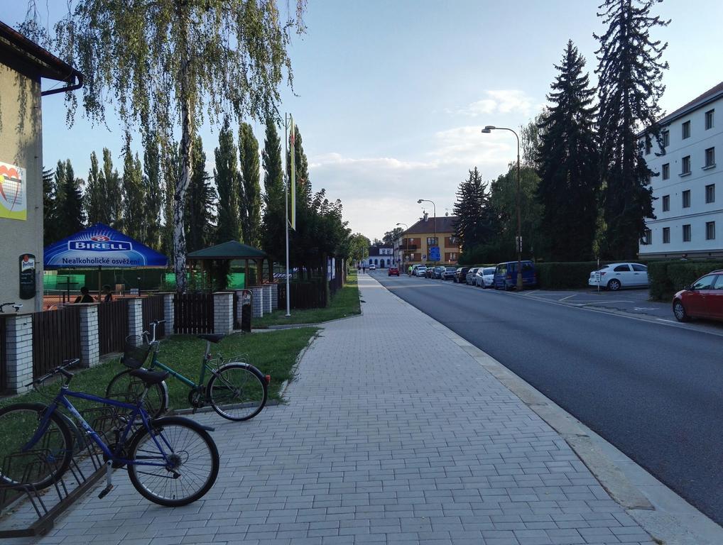 Penzion Tenis Poděbrady Buitenkant foto