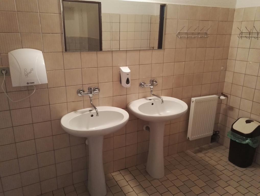 Penzion Tenis Poděbrady Buitenkant foto