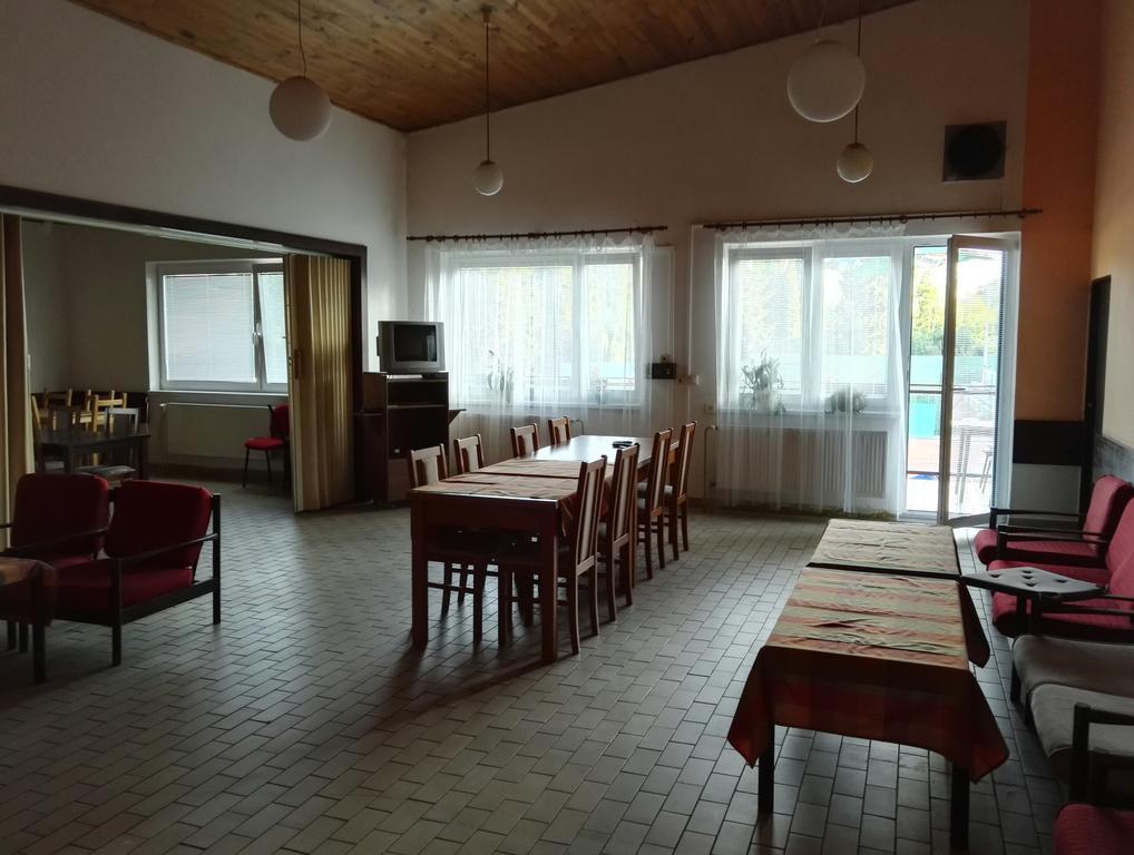 Penzion Tenis Poděbrady Buitenkant foto
