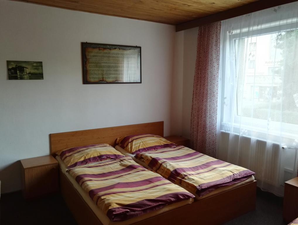Penzion Tenis Poděbrady Buitenkant foto
